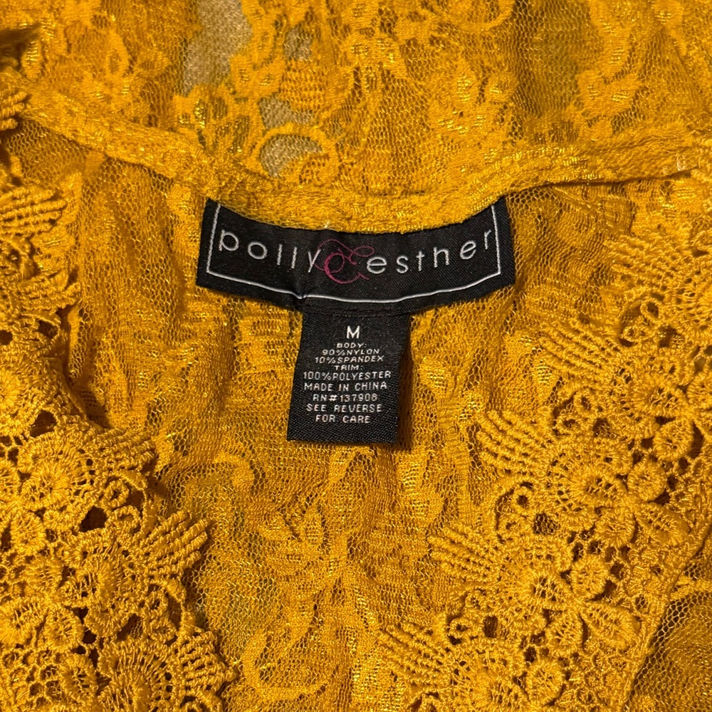 Poly & Esther Lace Duster - Picture 4 of 4